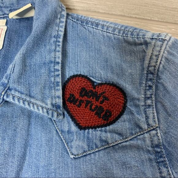 Levi’s western tailored fit embroidered heart top - Picture 2 of 7